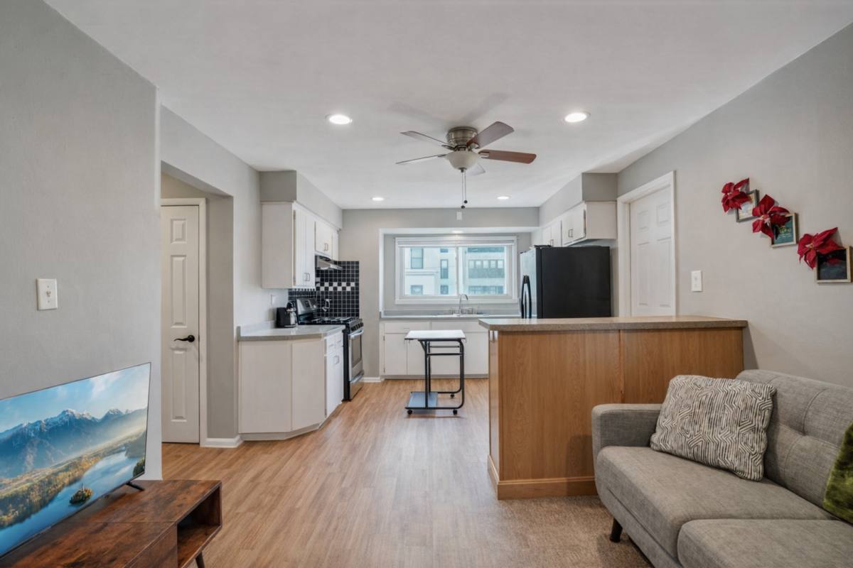 Apartment for rent at 1679 N Cass St, Milwaukee, WI 53202