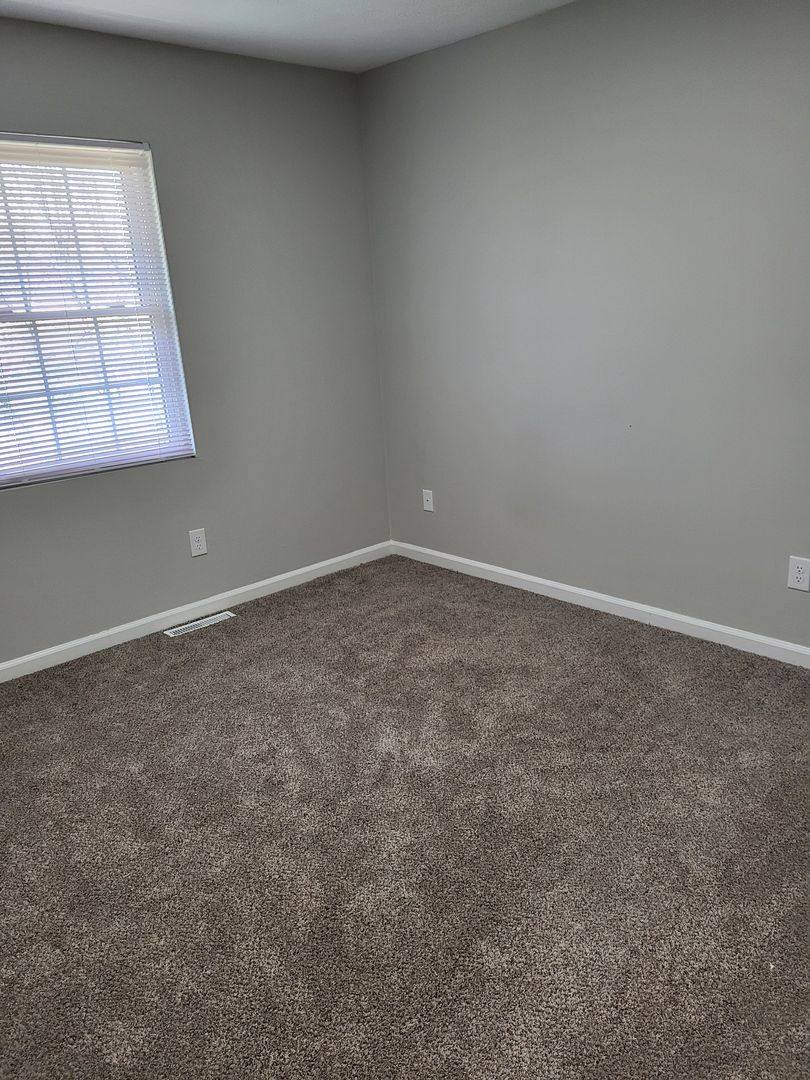 Apartment for rent at 102 Barnes Lane, Berea, KY 40403