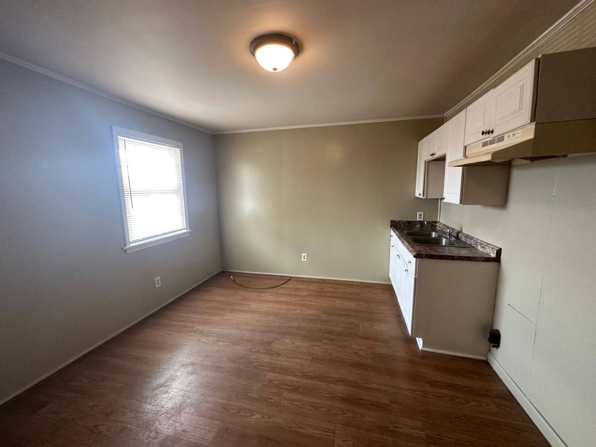 Apartment for rent at 2425 1 2 Broad St, Lake Charles, LA 70601