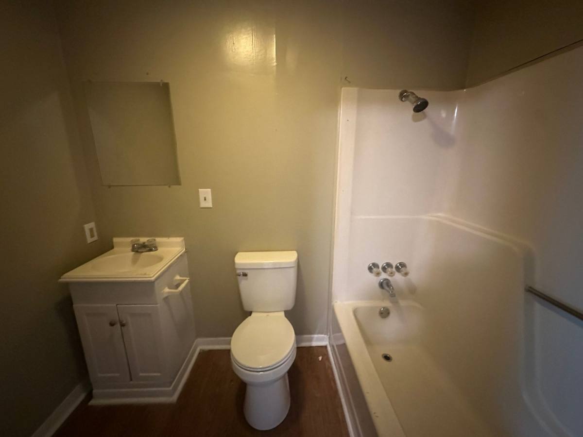 Apartment for rent at 2425 1 2 Broad St, Lake Charles, LA 70601