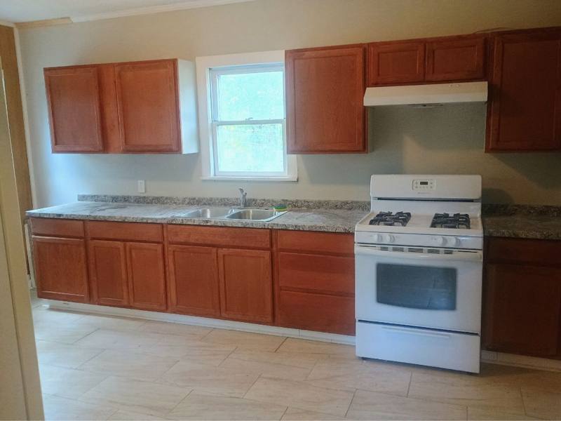 House for rent at 301 E Olive St, McLeansboro, IL 62859