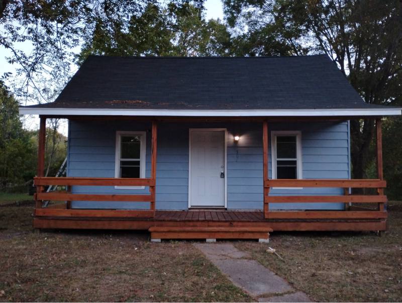 House for rent at 301 E Olive St, McLeansboro, IL 62859