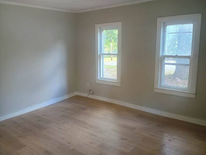 House for rent at 301 E Olive St, McLeansboro, IL 62859