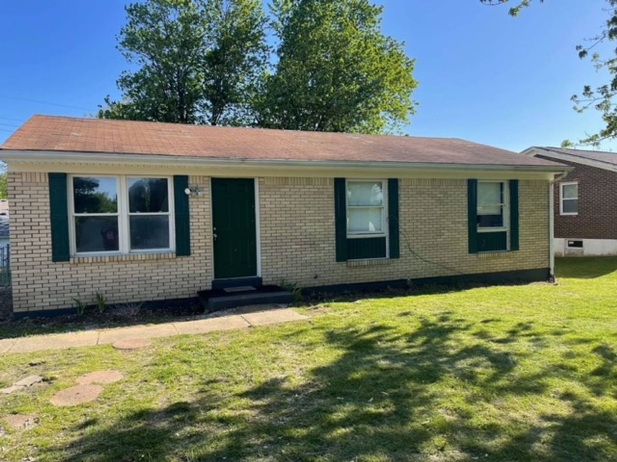 House for rent at 106 Cherrywood Dr, Vine Grove, KY 40175