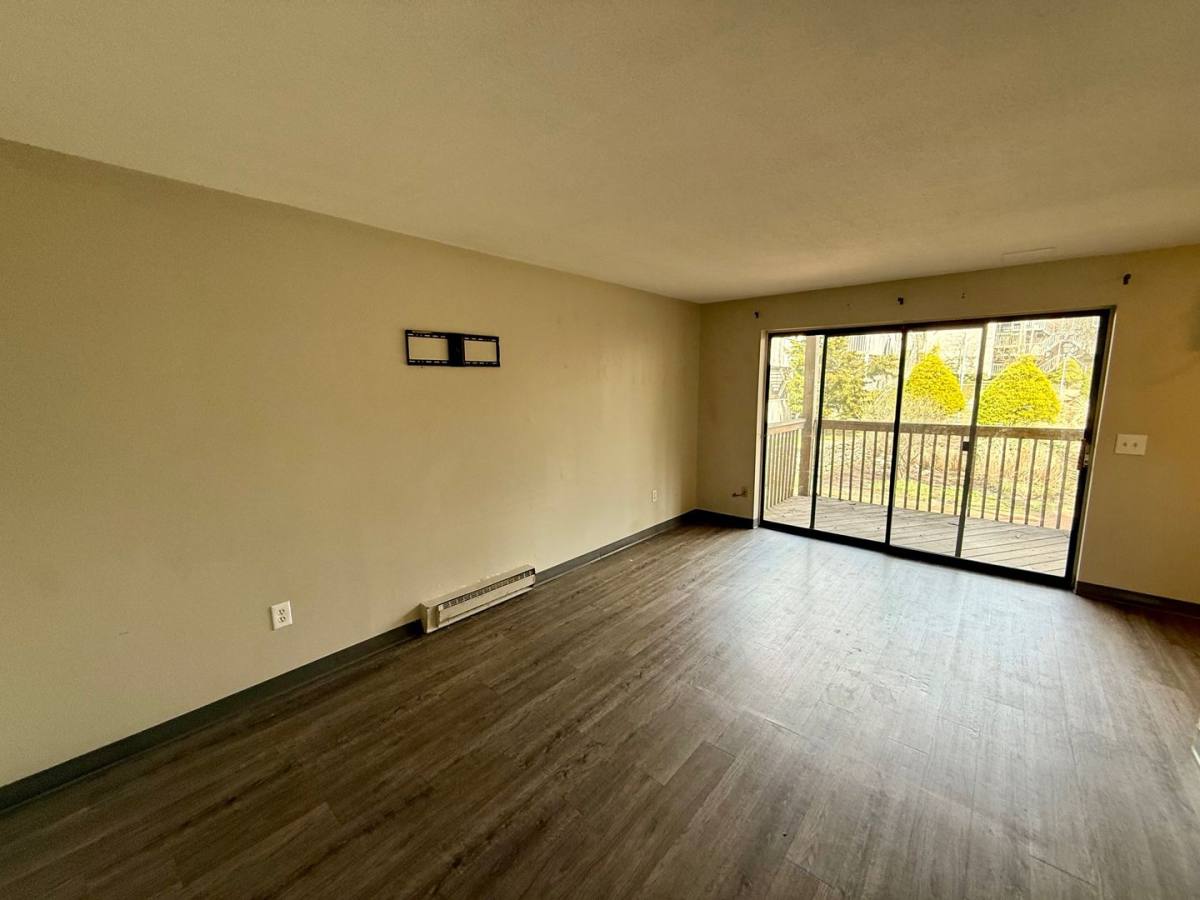 Apartment for rent at 309 Crystal Ave, New London, CT 06320
