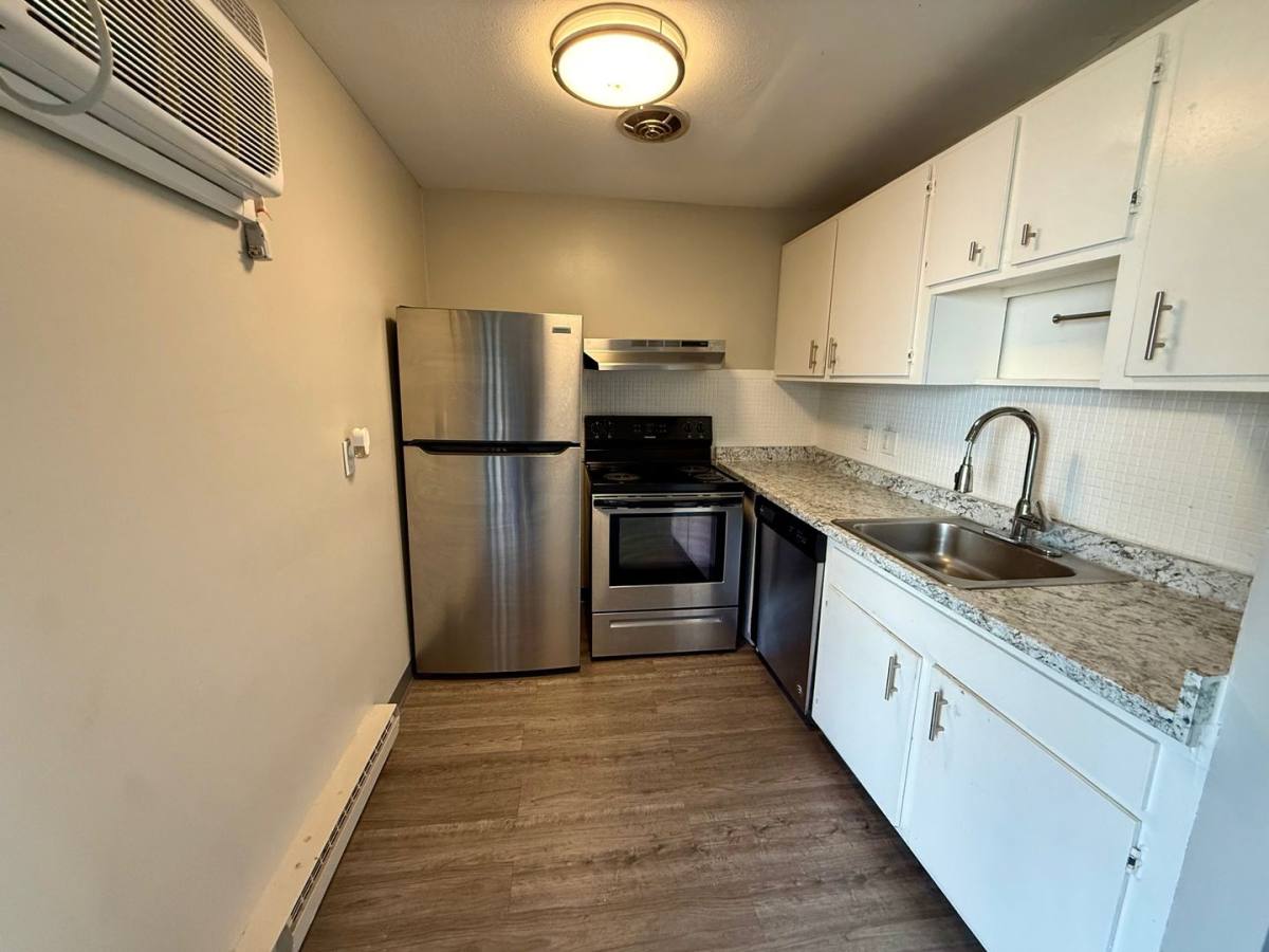 Apartment for rent at 309 Crystal Ave, New London, CT 06320