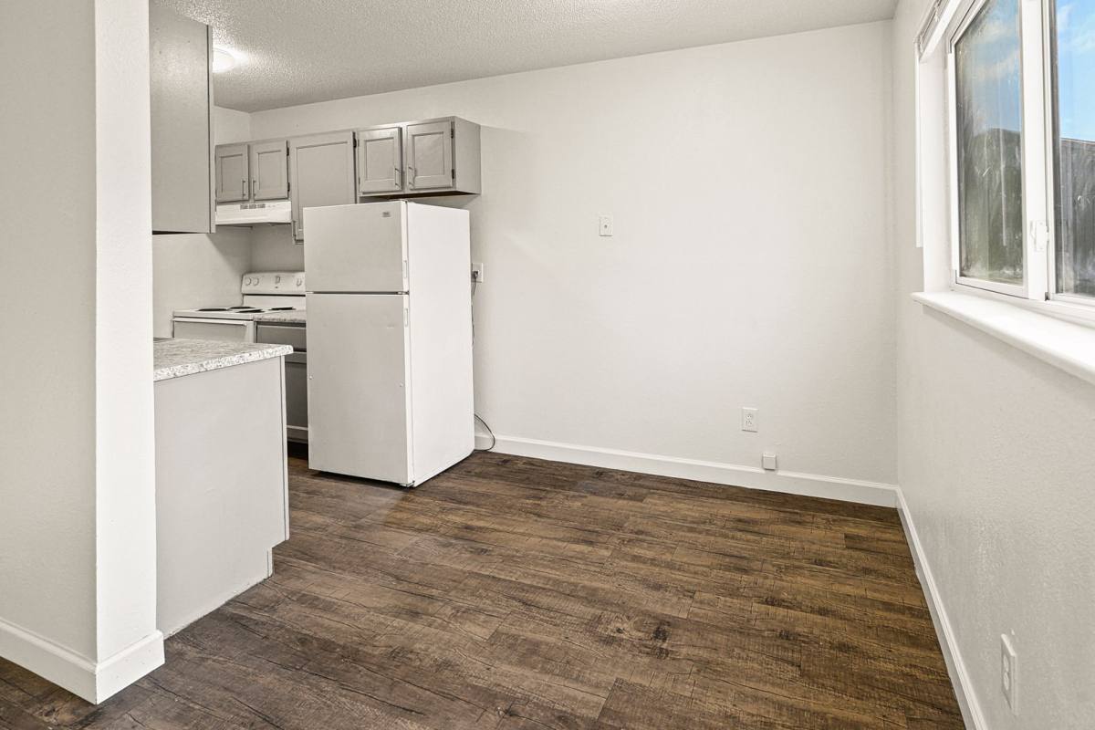 Apartment for rent at 1003 S Morrison Ave, Collinsville, IL 62234