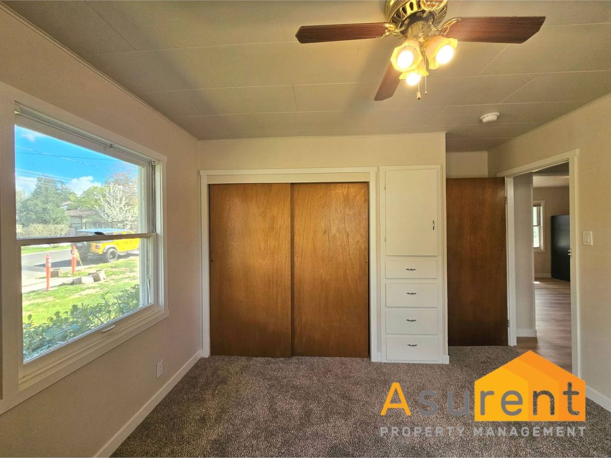 Townhouse for rent at 639-641 Park St, Ashland, OR 97520