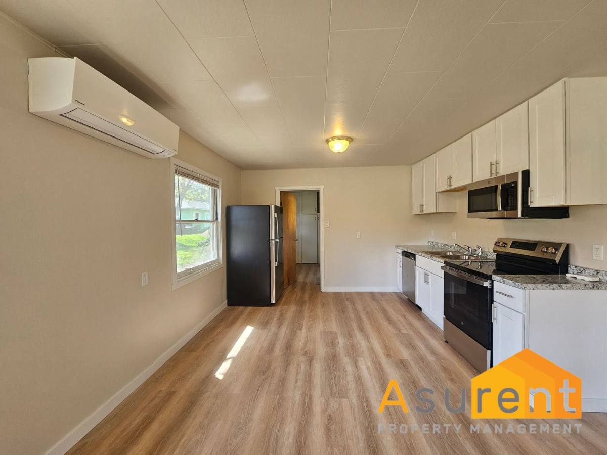 Townhouse for rent at 639-641 Park St, Ashland, OR 97520