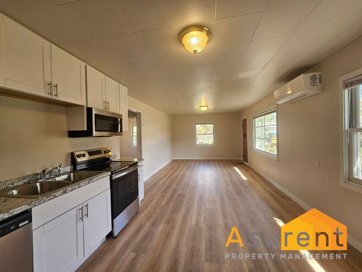 Townhouse for rent at 639-641 Park St, Ashland, OR 97520