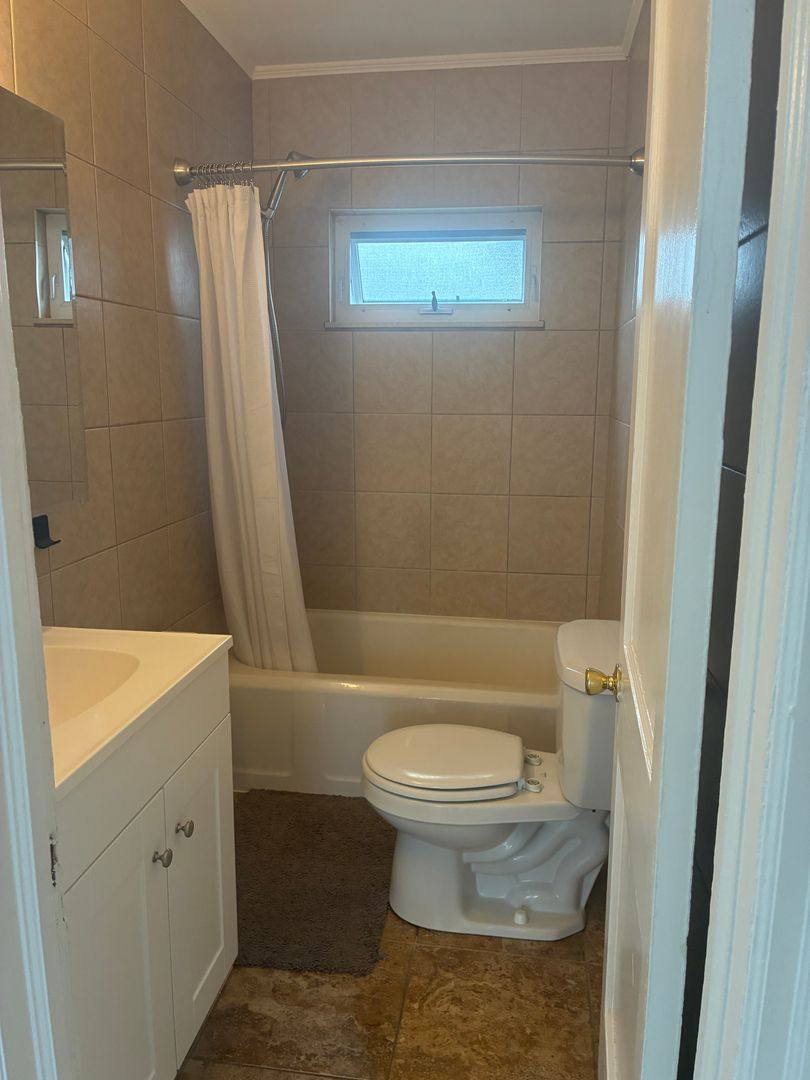 Apartment for rent at 1113 Lafayette Ave, Prospect Park, PA 19076