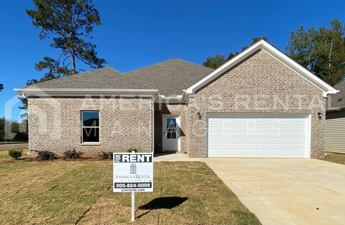 House for rent at 567 Andrew Dr, Weaver, AL 36277