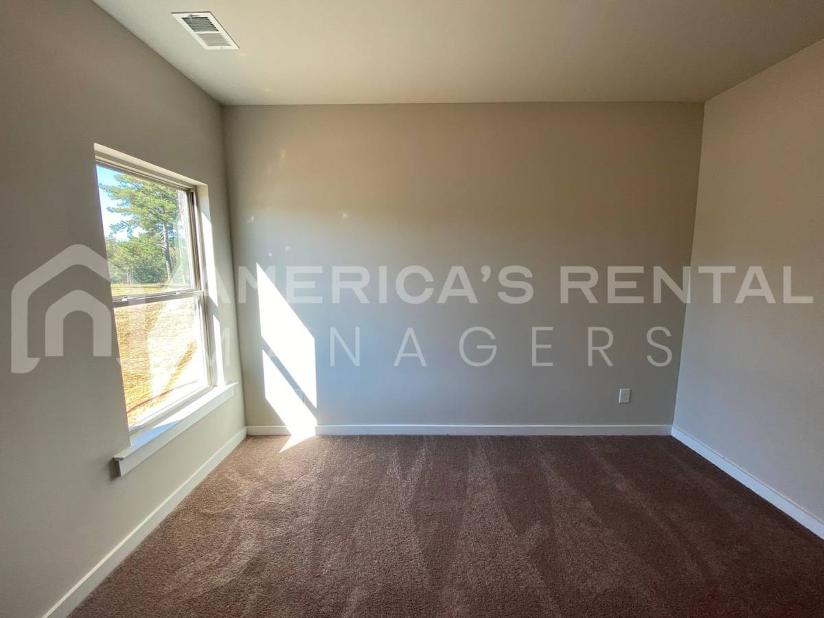 House for rent at 567 Andrew Dr, Weaver, AL 36277