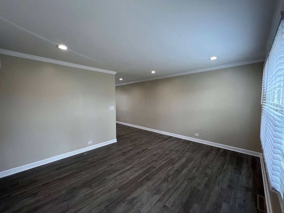 House for rent at 206 Raupp Blvd, Buffalo Grove, IL 60089