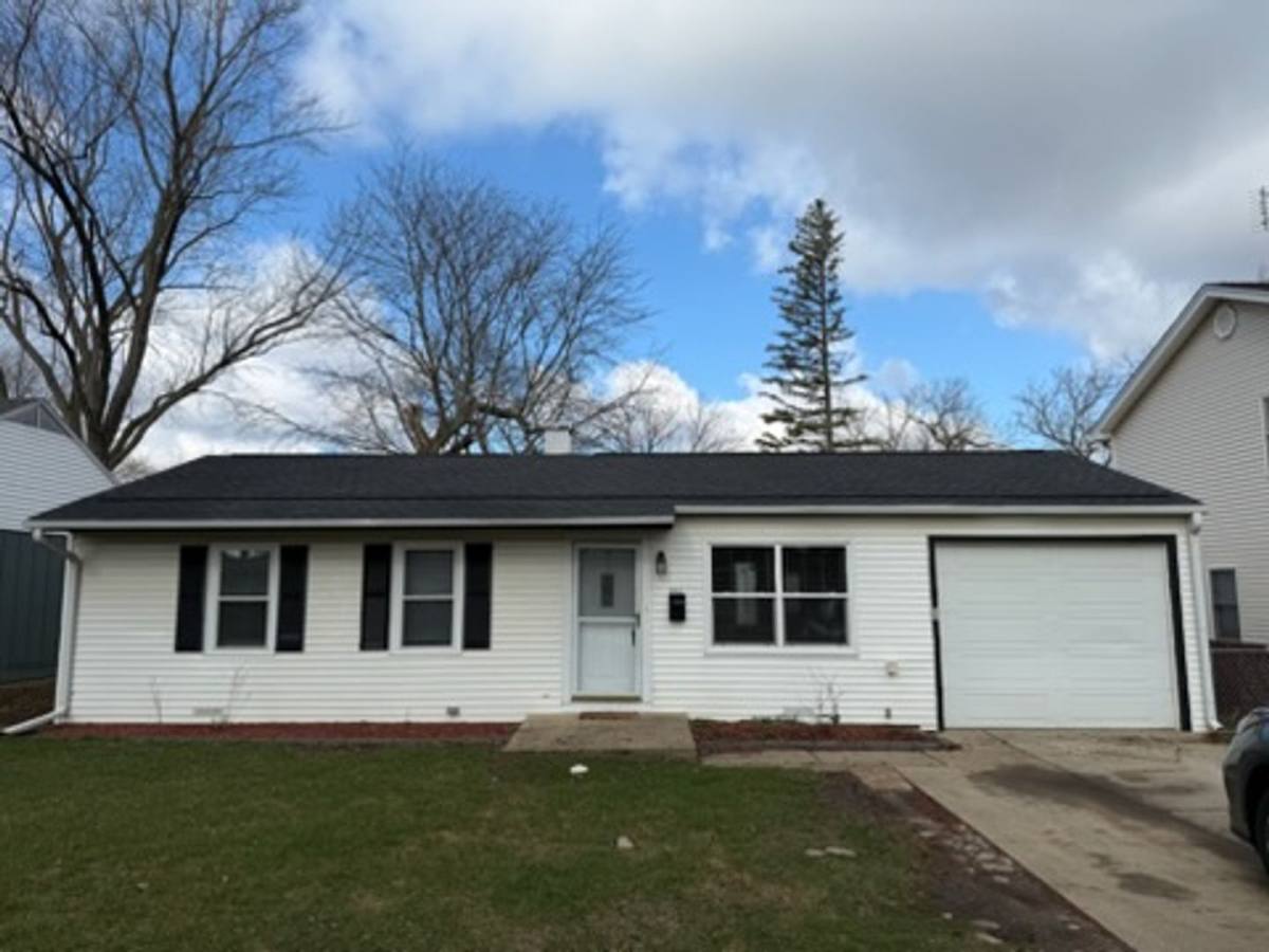 House for rent at 206 Raupp Blvd, Buffalo Grove, IL 60089