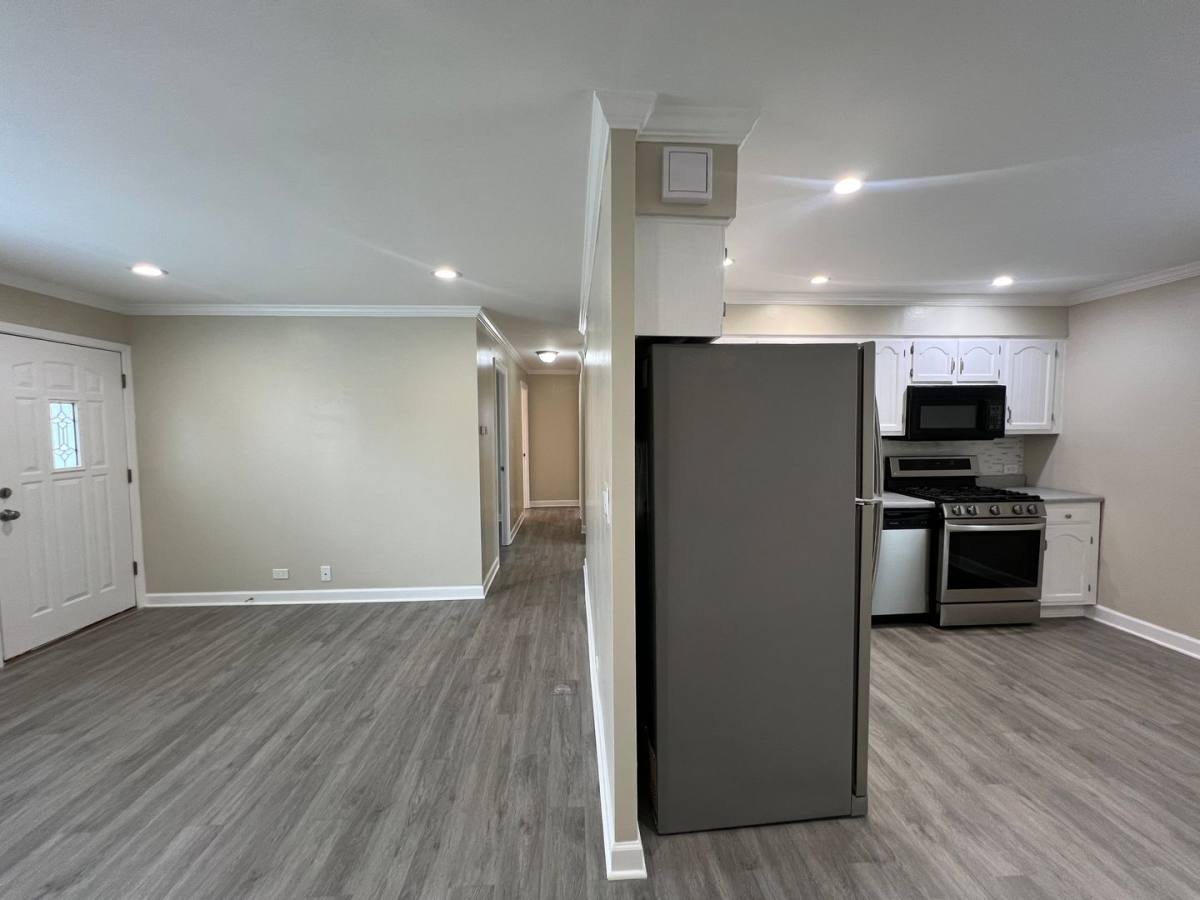 House for rent at 206 Raupp Blvd, Buffalo Grove, IL 60089