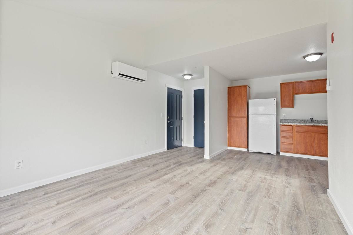 Apartment for rent at 450 SE 127th Ave, Portland, OR 97233