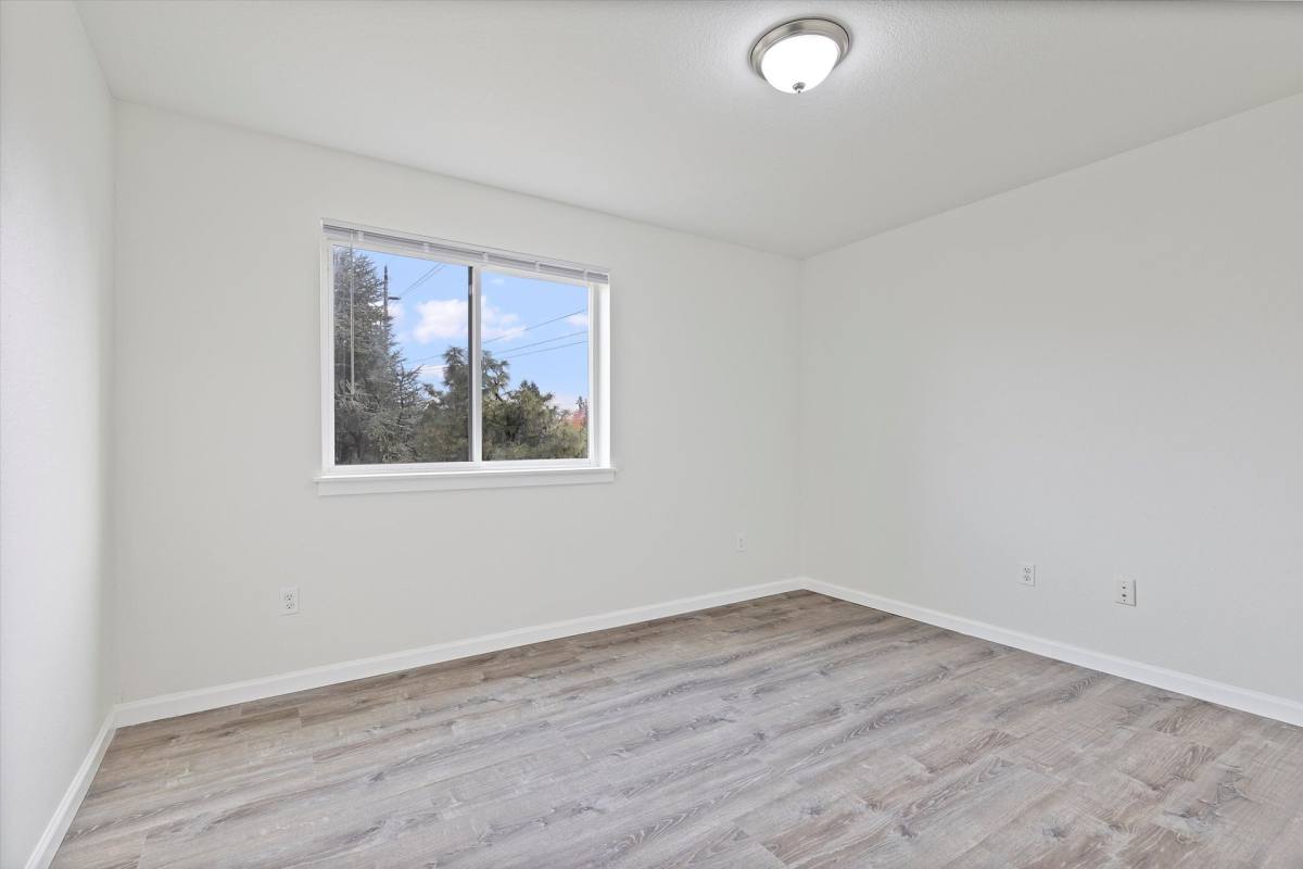 Apartment for rent at 450 SE 127th Ave, Portland, OR 97233