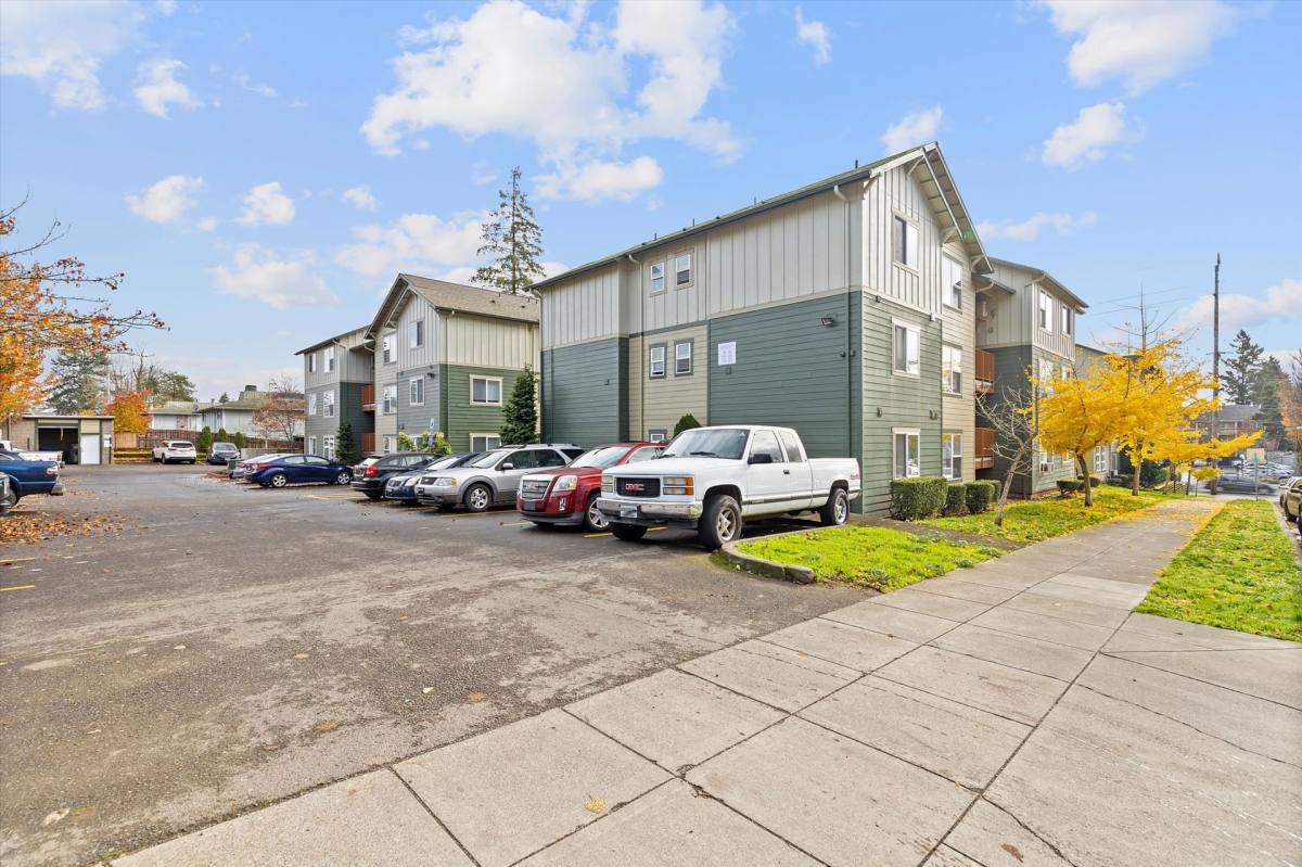 Apartment for rent at 450 SE 127th Ave, Portland, OR 97233