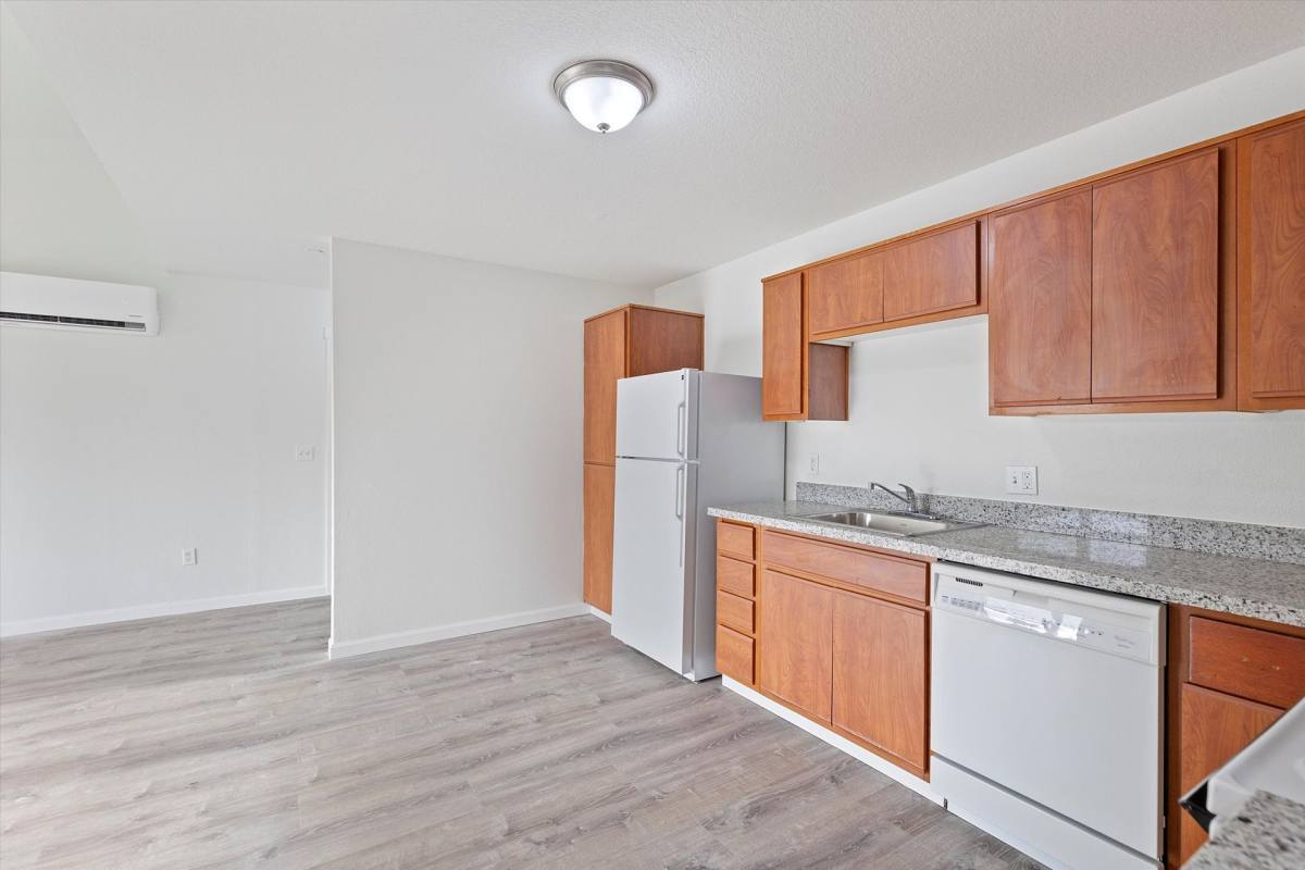 Apartment for rent at 450 SE 127th Ave, Portland, OR 97233