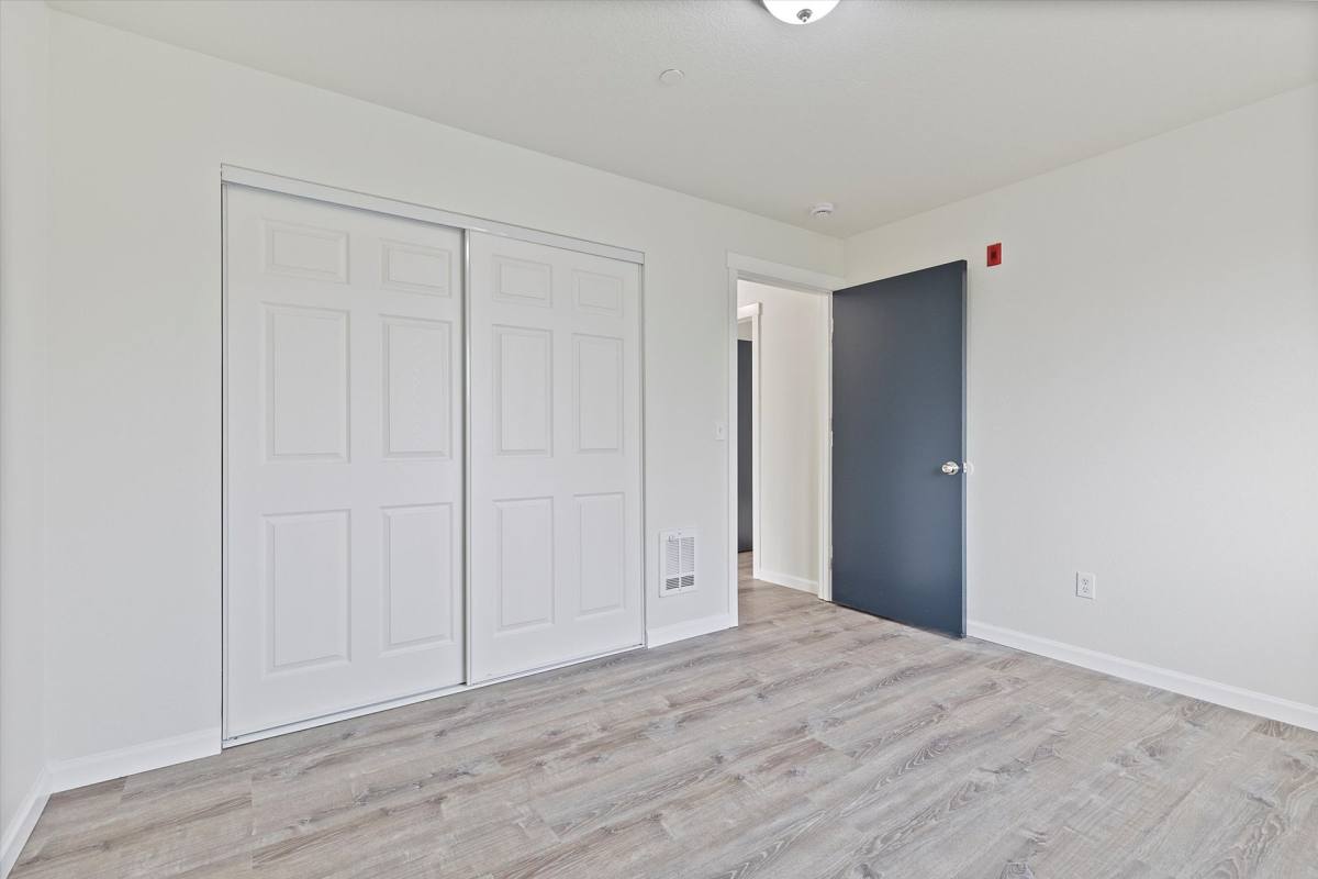 Apartment for rent at 450 SE 127th Ave, Portland, OR 97233