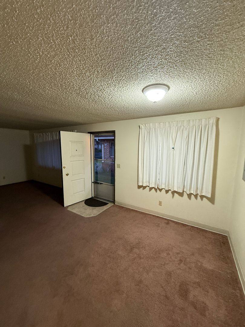 Apartment for rent at 2109 E 8th St, Vancouver, WA 98661