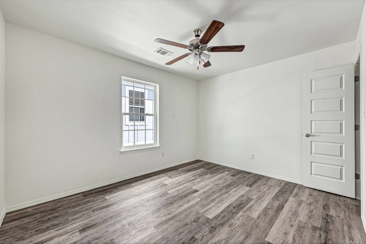 Apartment for rent at 1023 S Benchmark Lane, Fayetteville, AR 72704