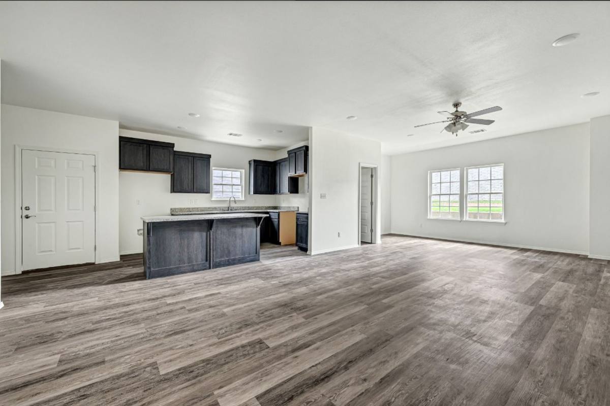 Apartment for rent at 1023 S Benchmark Lane, Fayetteville, AR 72704