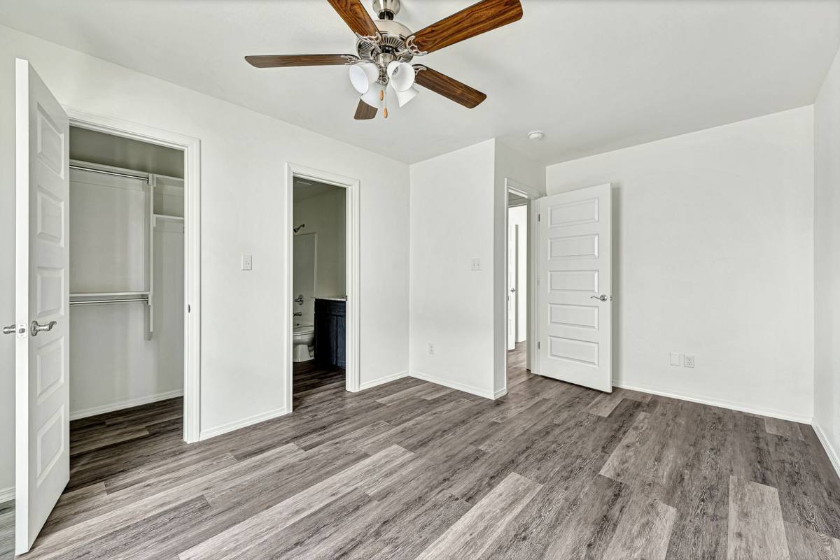 Apartment for rent at 1023 S Benchmark Lane, Fayetteville, AR 72704