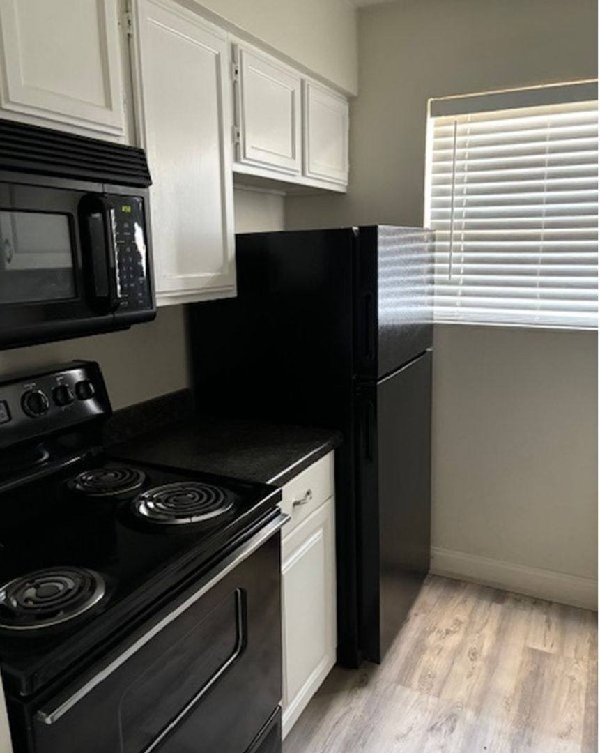 Apartment for rent at 2729 Hurstview Dr, Hurst, TX 76054