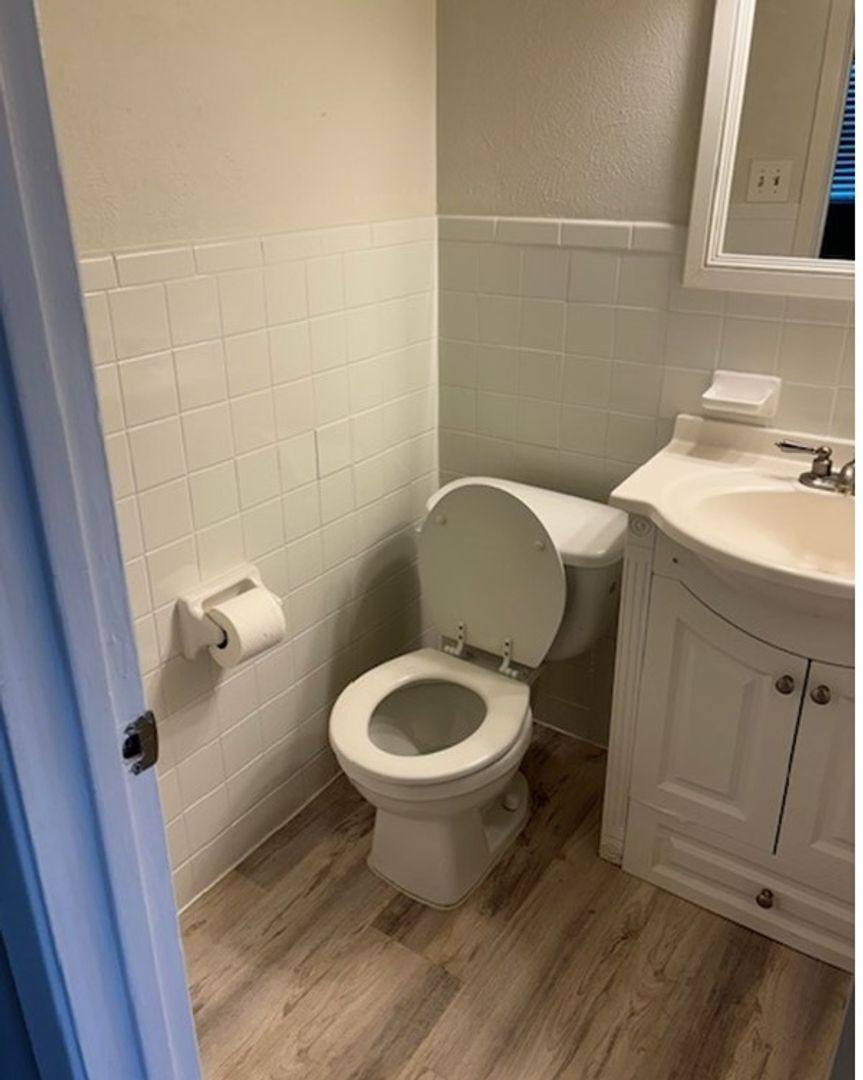 Apartment for rent at 2729 Hurstview Dr, Hurst, TX 76054