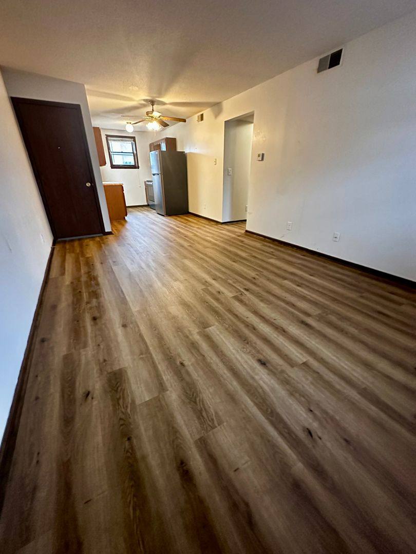 Apartment for rent at 1058 Morningside Dr, Salisbury, MO 65281