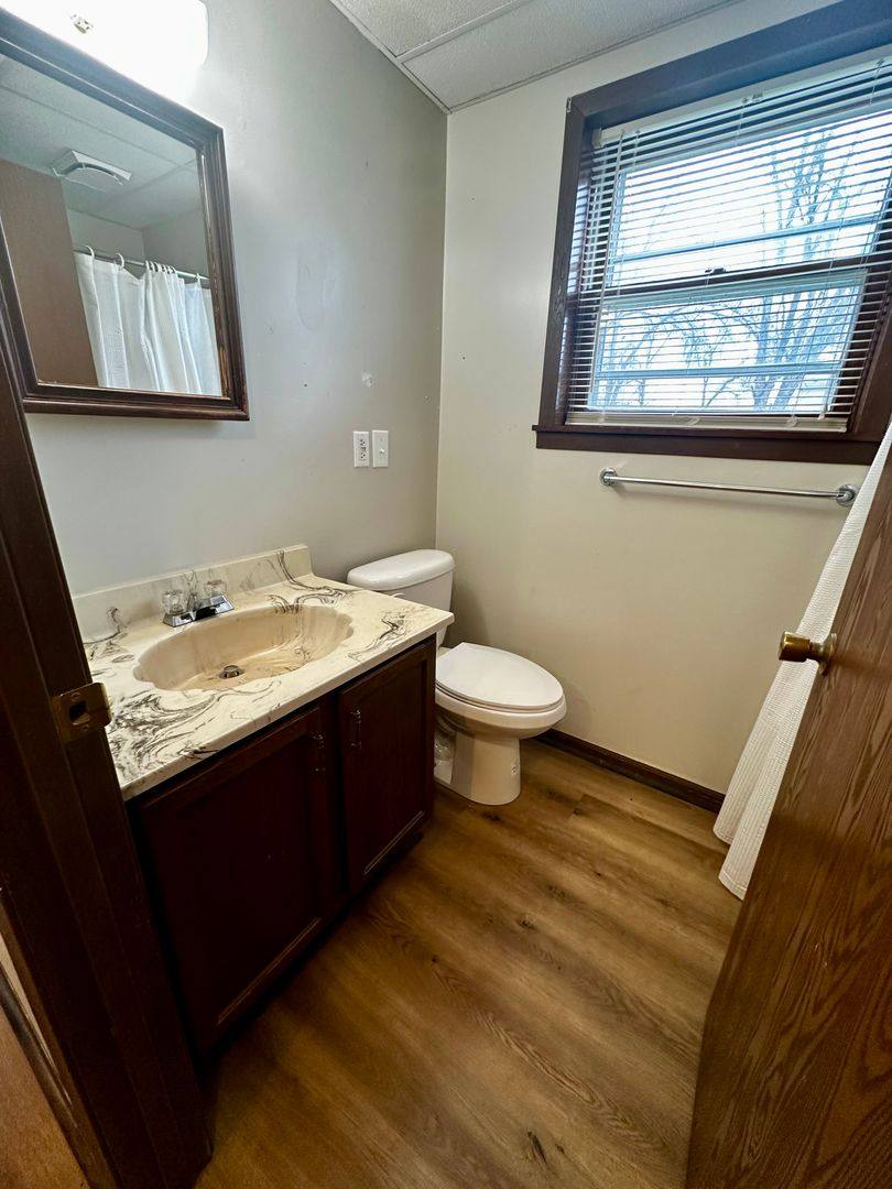 Apartment for rent at 1058 Morningside Dr, Salisbury, MO 65281