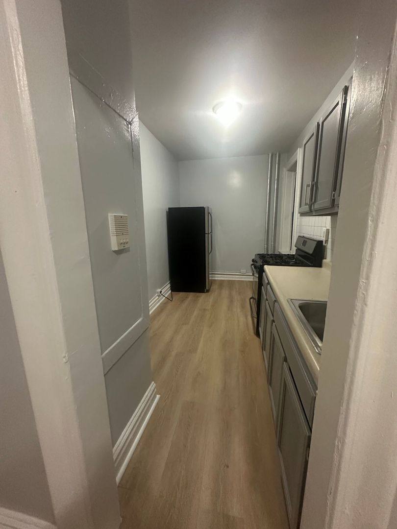 Apartment for rent at 809-811 New York Ave, Union City, NJ 07087