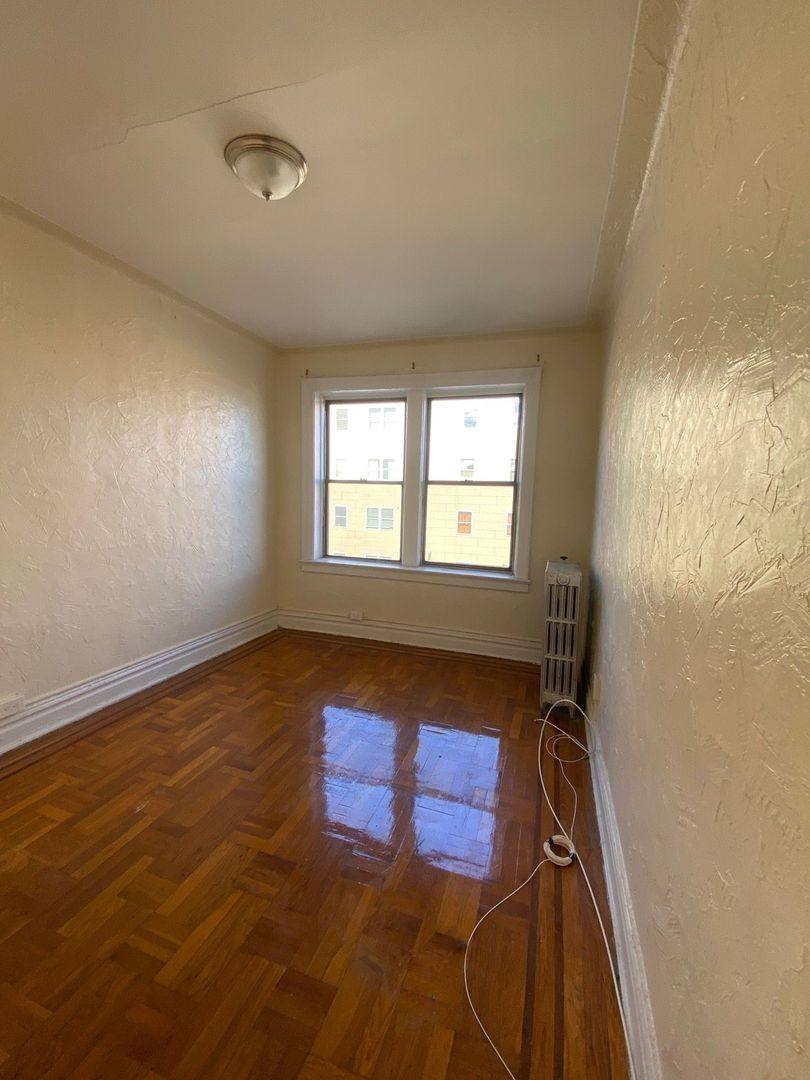 Apartment for rent at 809-811 New York Ave, Union City, NJ 07087