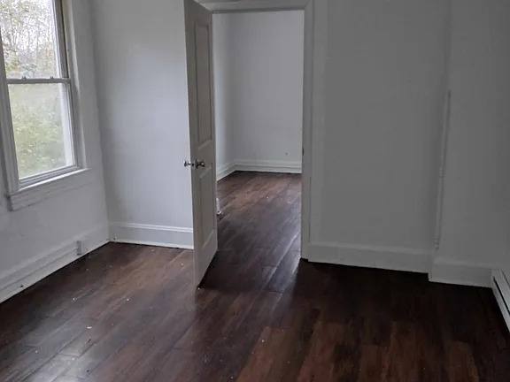 Apartment for rent at 4 Altamont Terrace #2, Cumberland, MD 21502