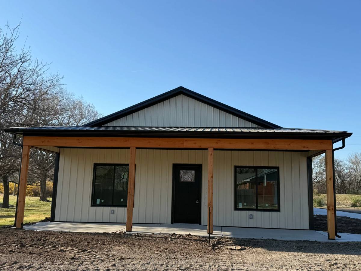House for rent at 405 W Allison St, Andover, KS 67002