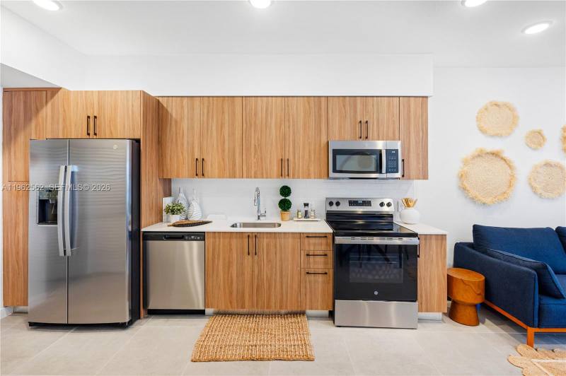 Apartment for rent at 208 N Federal Highway Ph #828, Pompano Beach, FL 33062