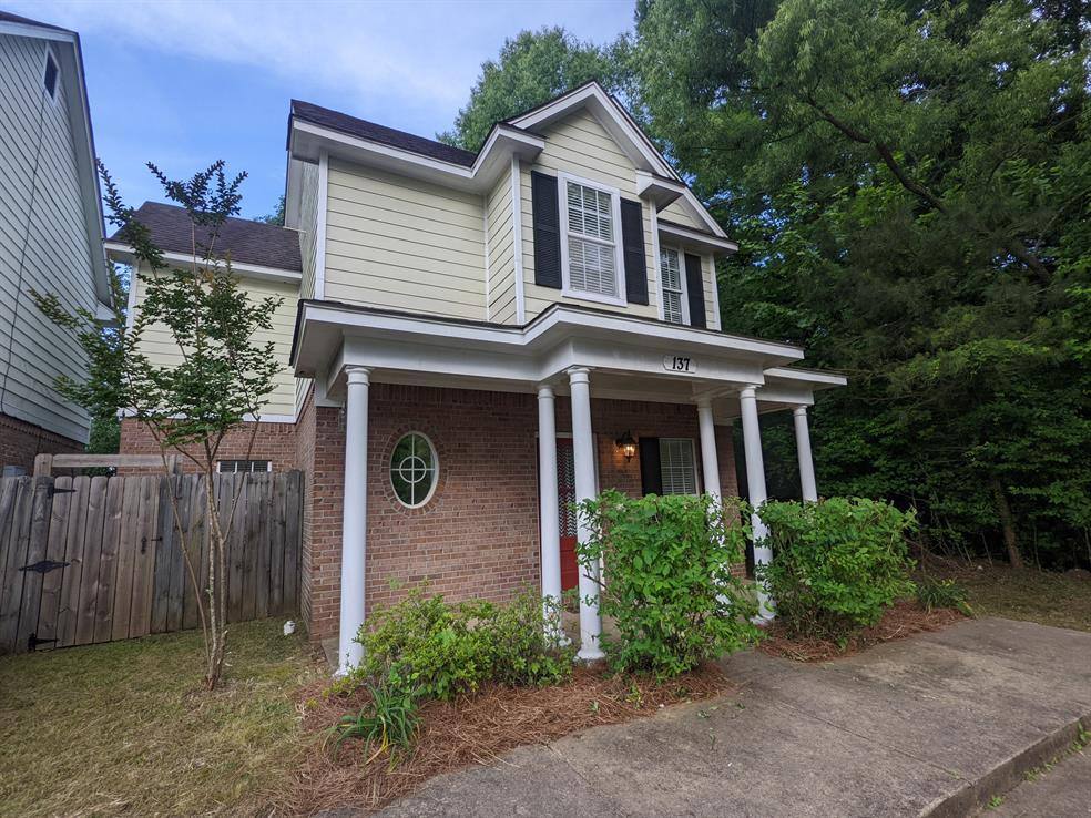 Townhouse for rent at 137 Greystone Blvd, Oxford, MS 38655
