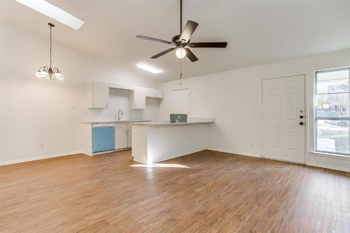 Apartment for rent at 1824 Fairmount, Fort Worth, TX 76110