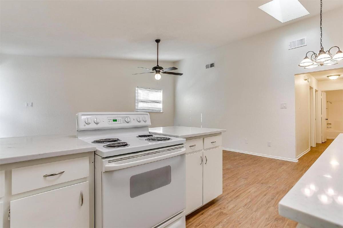 Apartment for rent at 1824 Fairmount, Fort Worth, TX 76110