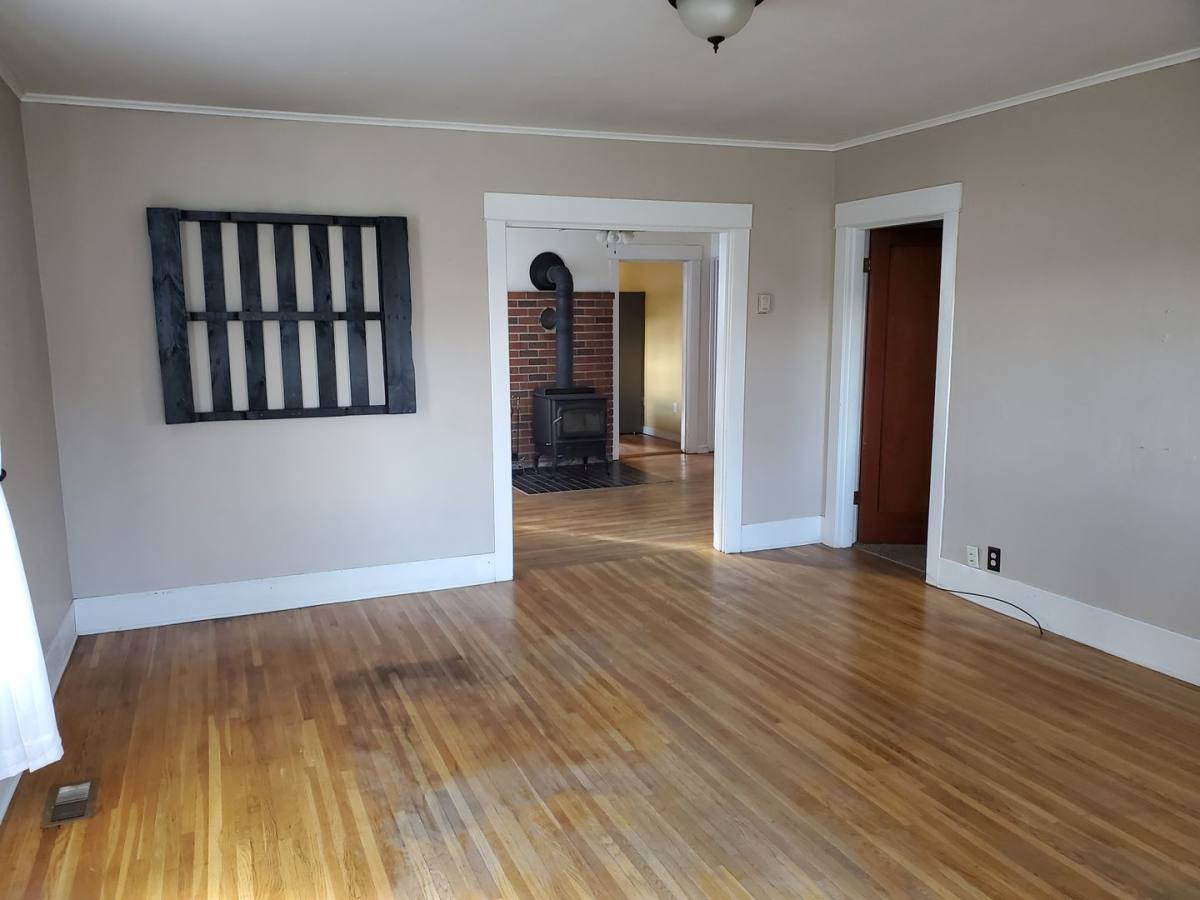 House for rent at 2010 1st St, La Grande, OR 97850