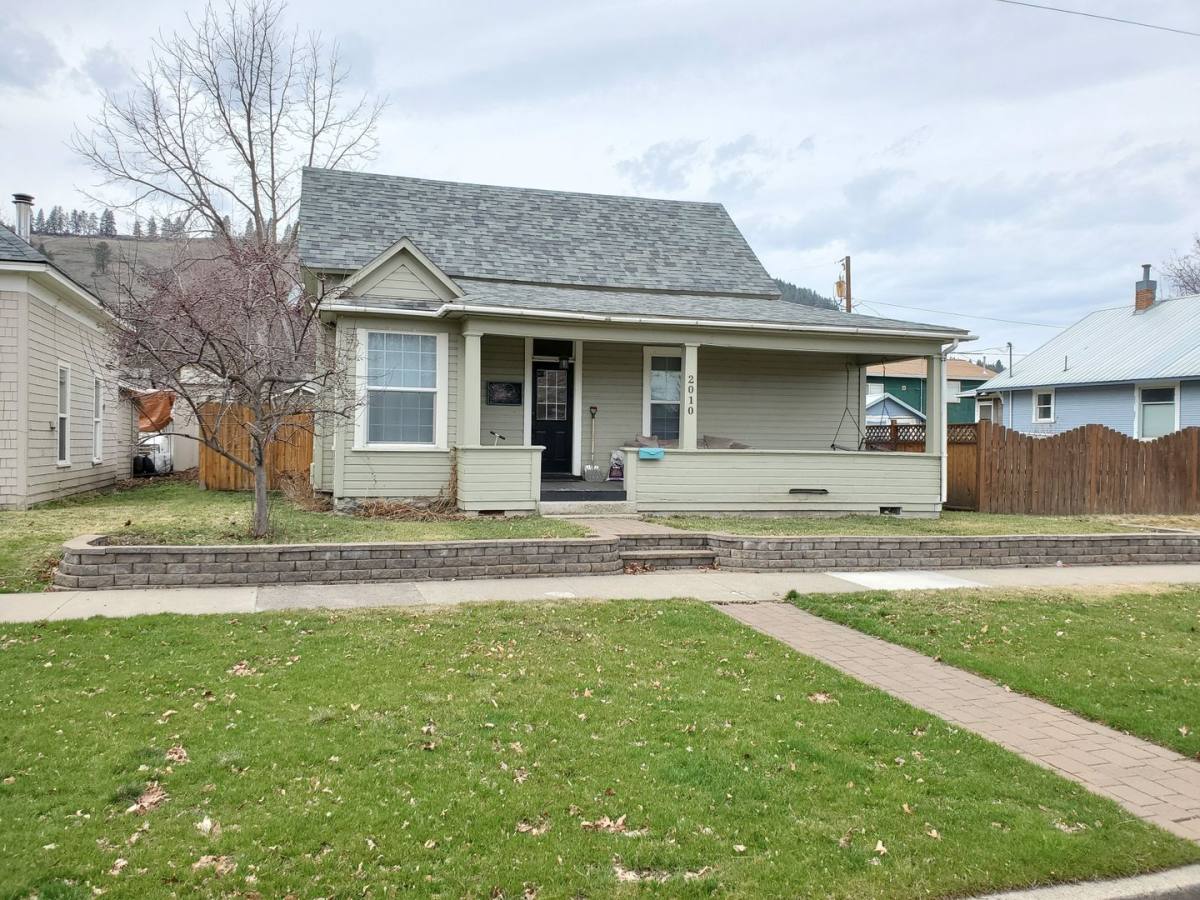 House for rent at 2010 1st St, La Grande, OR 97850