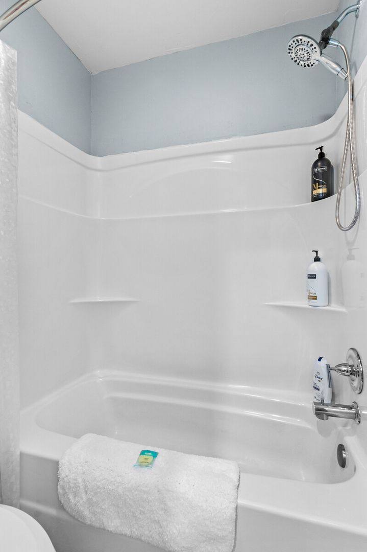 Apartment for rent at 116 S Broadway St, Siloam Springs, AR 72761
