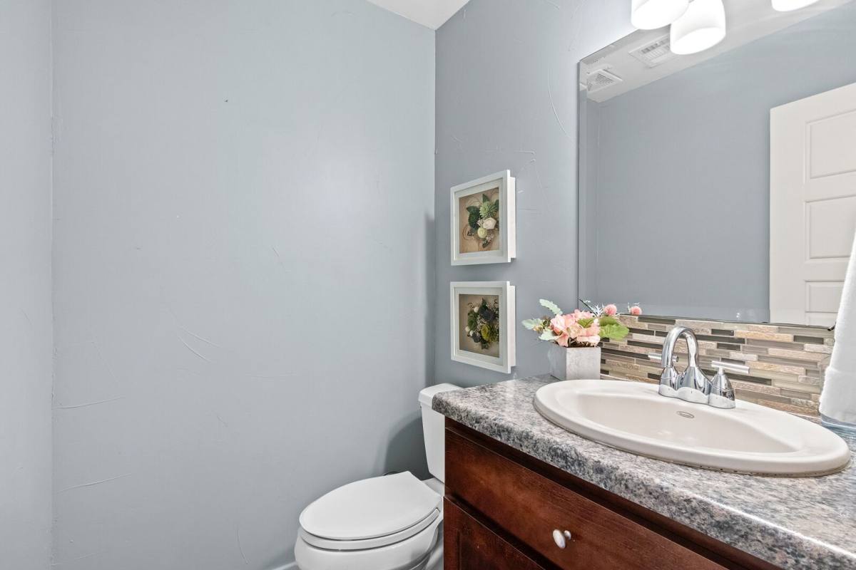 Apartment for rent at 116 S Broadway St, Siloam Springs, AR 72761
