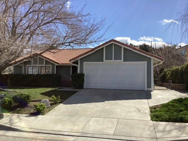 House for rent at 4660 Grandview Dr, Palmdale, CA 93551