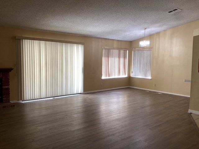 House for rent at 4660 Grandview Dr, Palmdale, CA 93551