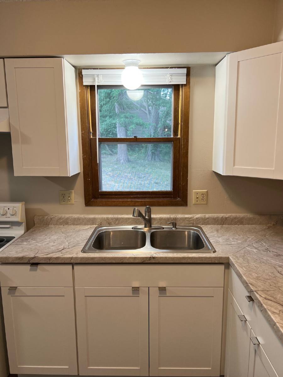 Townhouse for rent at 35 E Pleasant View Dr, Des Moines, IA 50315