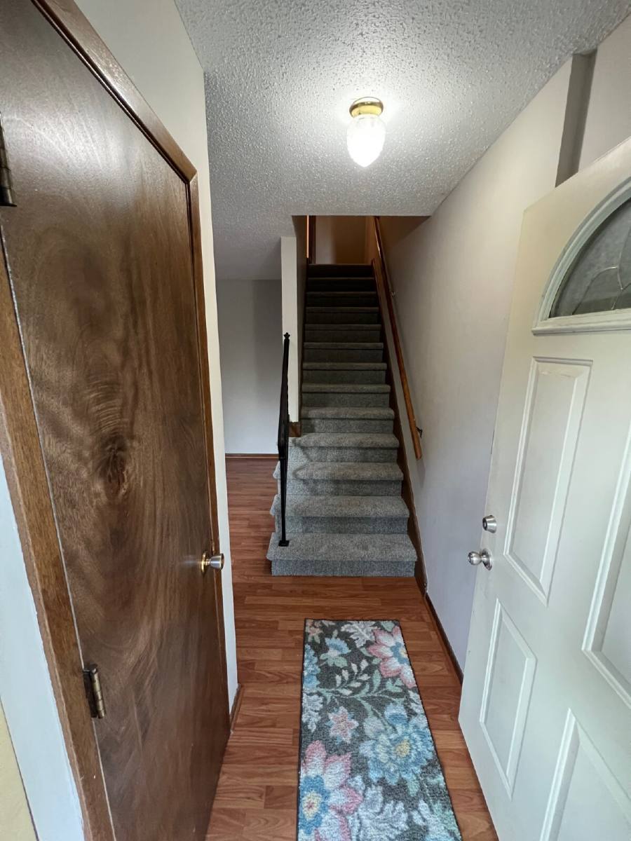 Townhouse for rent at 35 E Pleasant View Dr, Des Moines, IA 50315