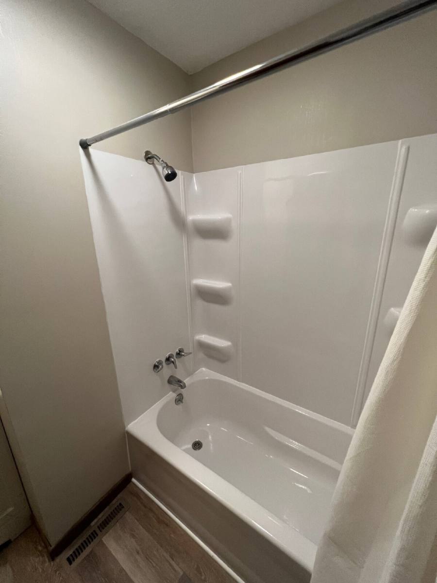 Townhouse for rent at 35 E Pleasant View Dr, Des Moines, IA 50315